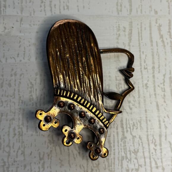 Vintage Copper Queen of Hearts Brooch - Picture 3 of 7